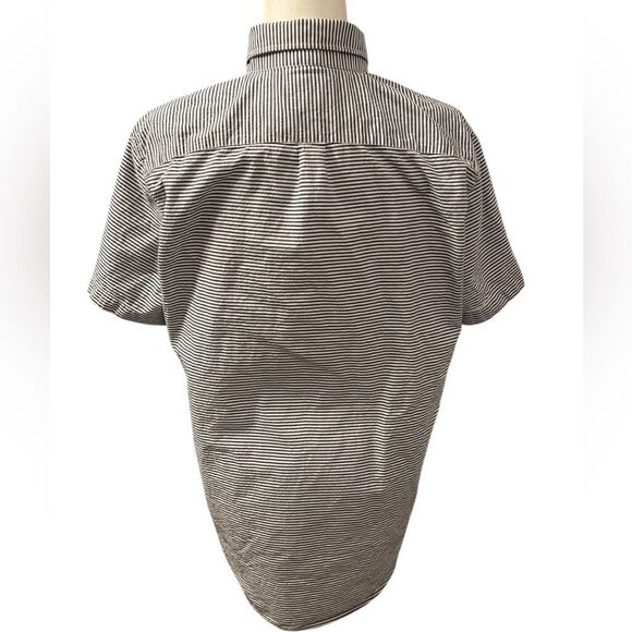 Abercrombie & Fitch Black and White Button Down Shirt - Picture 3 of 4